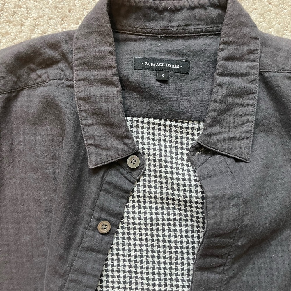 Surface to Air Men's Brown/Gray Shirt Size Small